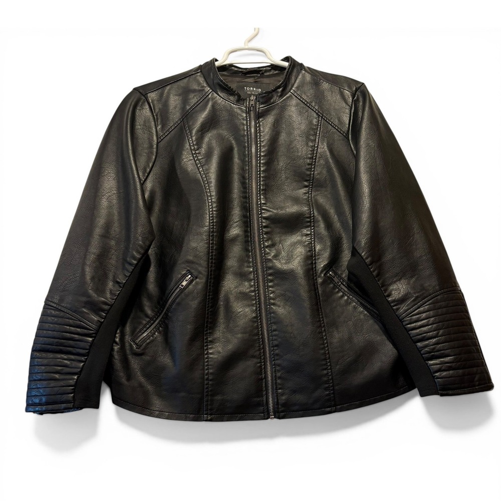 Torrid Black Faux LeatherMoto Jacket Ribbed Quilted Zip Front Women's Sz 4 (4X) - Picture 4 of 8